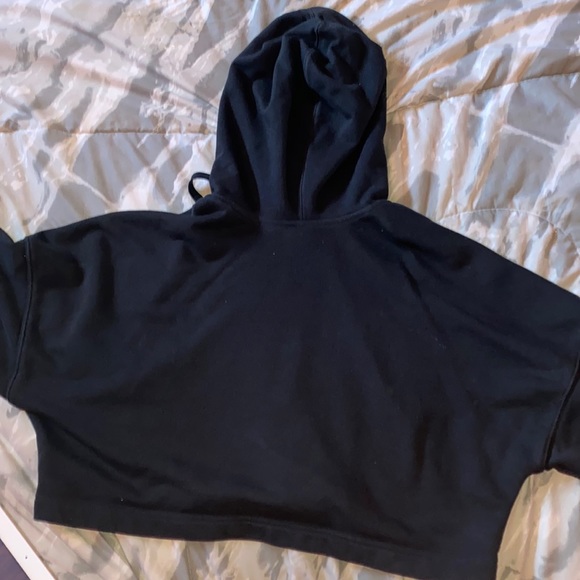 Cropped adidas hoodie - Picture 3 of 3